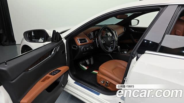 Maserati 기블리 3세대, 2022 10