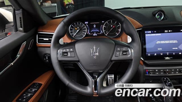 Maserati 기블리 3세대, 2022 15