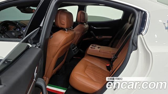 Maserati 기블리 3세대, 2022 20