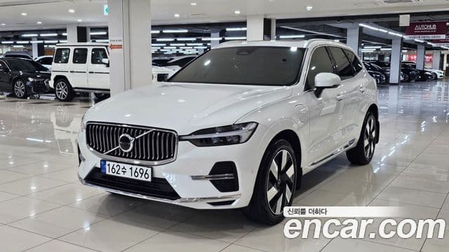 Volvo XC60 2세대 T8 Ultra Bright, 2025 1