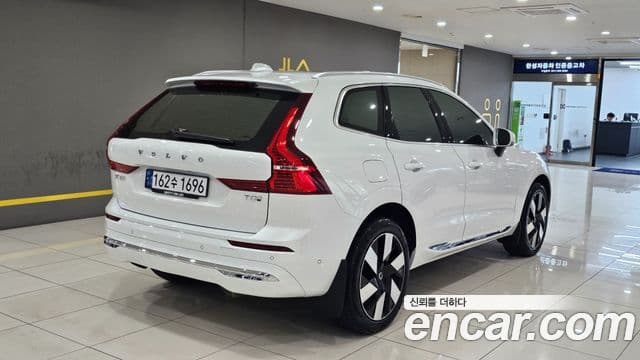 Volvo XC60 2세대 T8 Ultra Bright, 2025 2