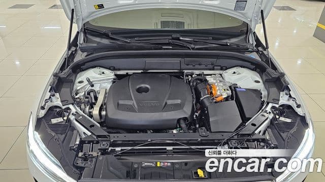 Volvo XC60 2세대 T8 Ultra Bright, 2025 6