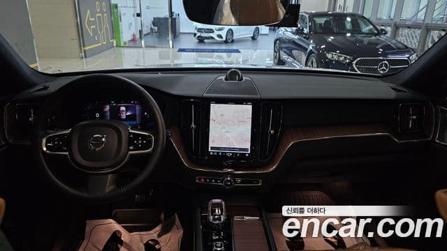 Volvo XC60 2세대 T8 Ultra Bright, 2025 7