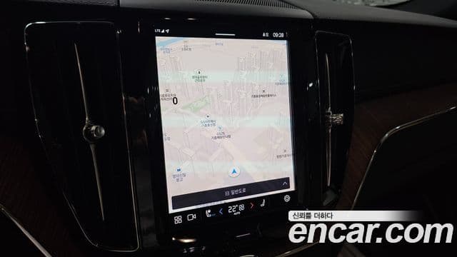 Volvo XC60 2세대 T8 Ultra Bright, 2025 14