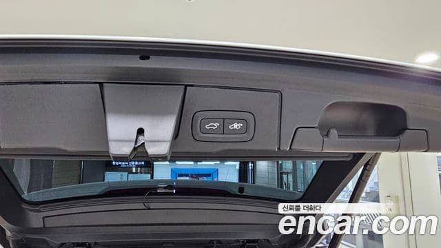 Volvo XC60 2세대 T8 Ultra Bright, 2025 19