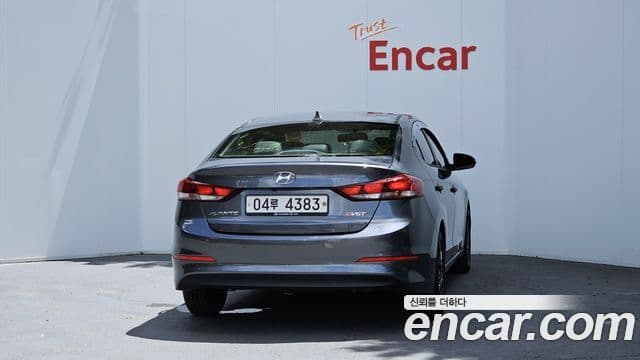 Hyundai Avante AD 1.6 e-VGT Smart, 2017 4