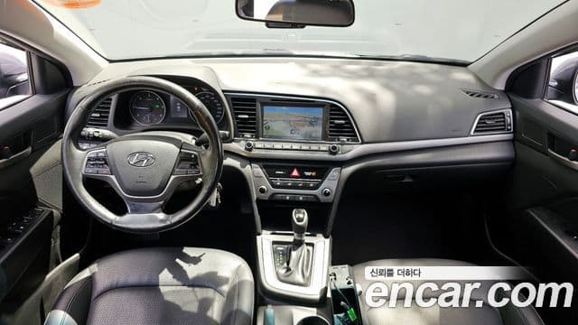 Hyundai Avante AD 1.6 e-VGT Smart, 2017 7