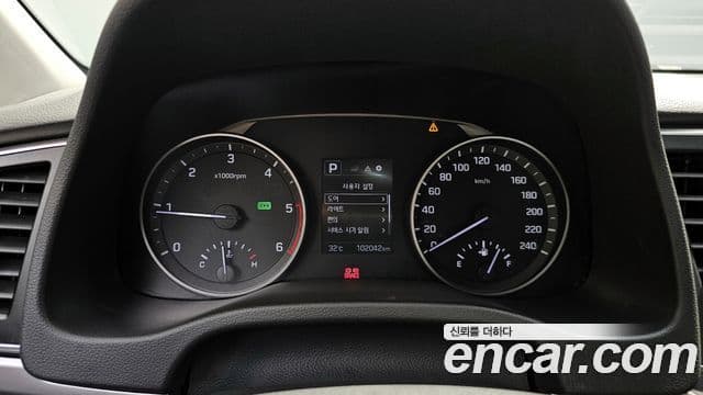 Hyundai Avante AD 1.6 e-VGT Smart, 2017 8