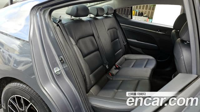 Hyundai Avante AD 1.6 e-VGT Smart, 2017 12