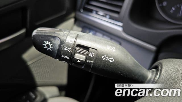 Hyundai Avante AD 1.6 e-VGT Smart, 2017 19