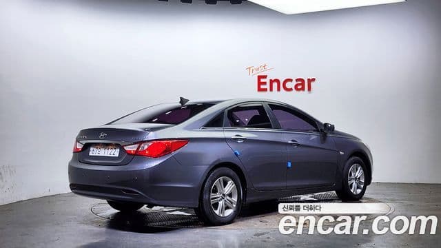 Hyundai YF Sonata Luxury, 2010 2