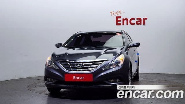 Hyundai YF Sonata Luxury, 2010 3