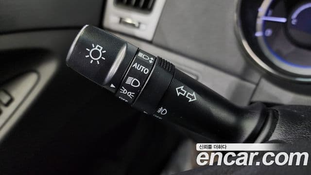 Hyundai YF Sonata Luxury, 2010 17