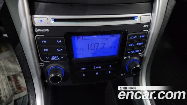 Hyundai YF Sonata Luxury, 2010 20