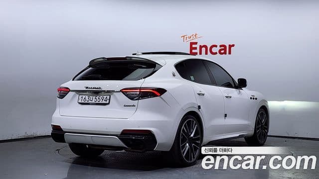 Maserati Levante 3.8 Trofeo, 2021 2