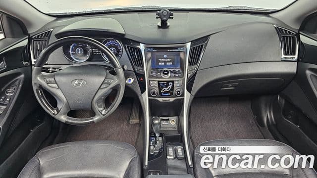 Hyundai YF Sonata LPI Premier(для людей с инвалидностью), 2010 7