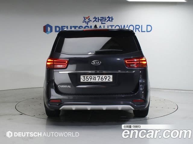 Kia The / новый New Carnival Noblesse, 2019 4