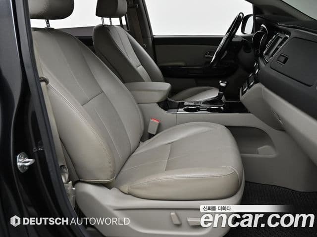 Kia The / новый New Carnival Noblesse, 2019 10