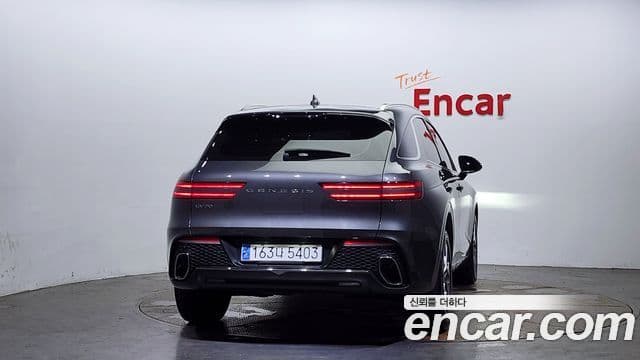 Genesis GV70, 2021 4
