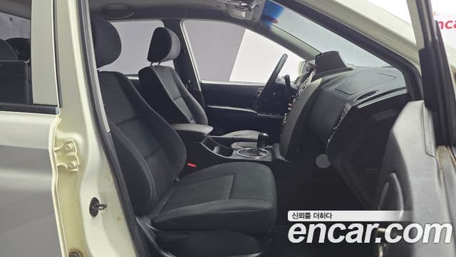 KG모빌리티(SsangYong) Korando Sport Club, 2014 10