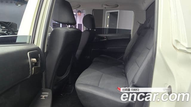 KG모빌리티(SsangYong) Korando Sport Club, 2014 13