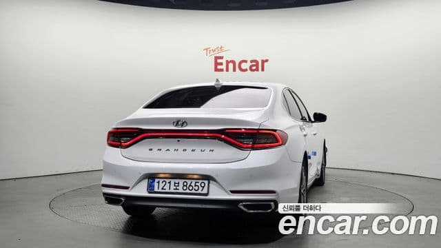 Hyundai Grandeur IG 3.0 LPi Modern (арендный автомобиль), 2018 4