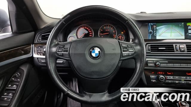 BMW 5시리즈 (F10), 2010 13