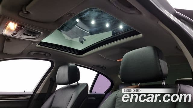 BMW 5시리즈 (F10), 2010 16