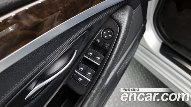 BMW 5시리즈 (F10), 2010 17