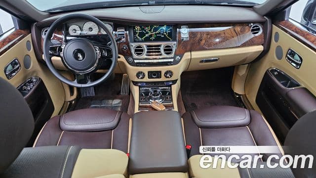 Rolls-Royce 고스트 6.6 EWB V12, 2018 7