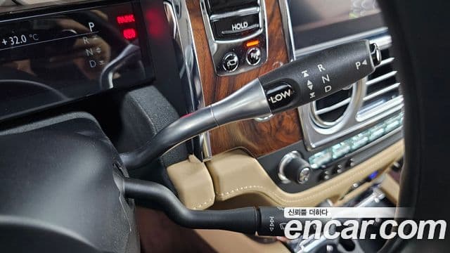 Rolls-Royce 고스트 6.6 EWB V12, 2018 9