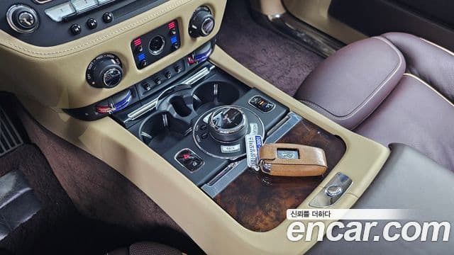 Rolls-Royce 고스트 6.6 EWB V12, 2018 12