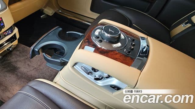 Rolls-Royce 고스트 6.6 EWB V12, 2018 19