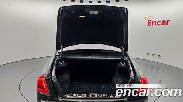 Rolls-Royce 고스트 6.6 EWB V12, 2018 20