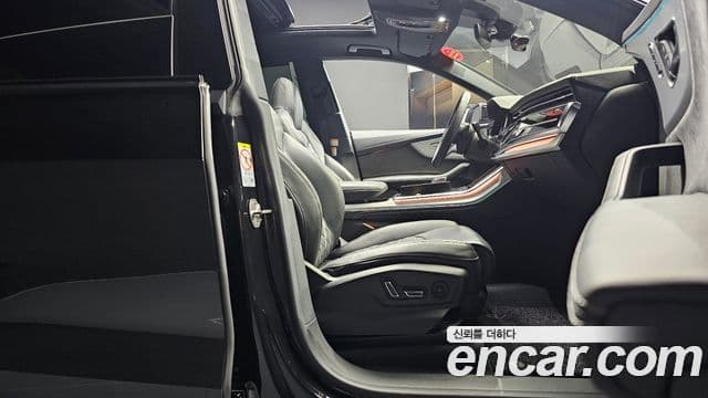 Audi Q8 (4M) Premium, 2023 10