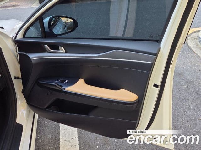 Kia K5 гибрид 3세대 Prestige, 2022 13