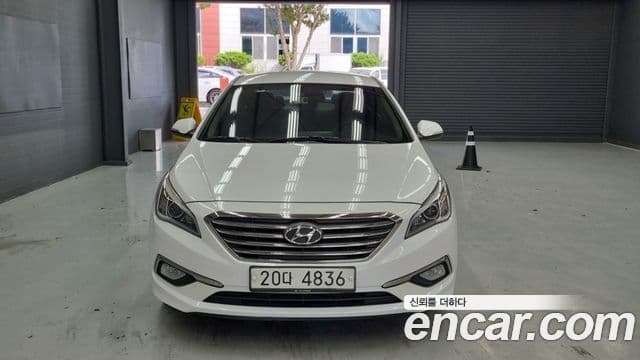 Hyundai LF Sonata Special, 2015 3