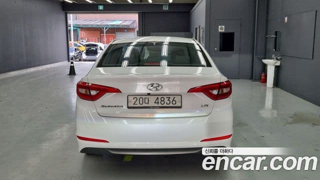 Hyundai LF Sonata Special, 2015 4