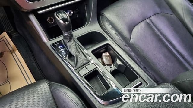 Hyundai LF Sonata Special, 2015 9