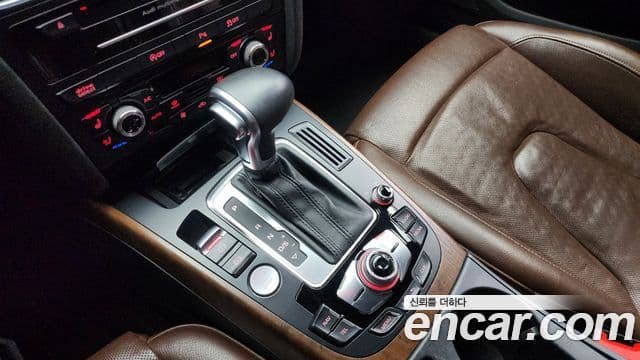 Audi New A4 B8, 2015 9