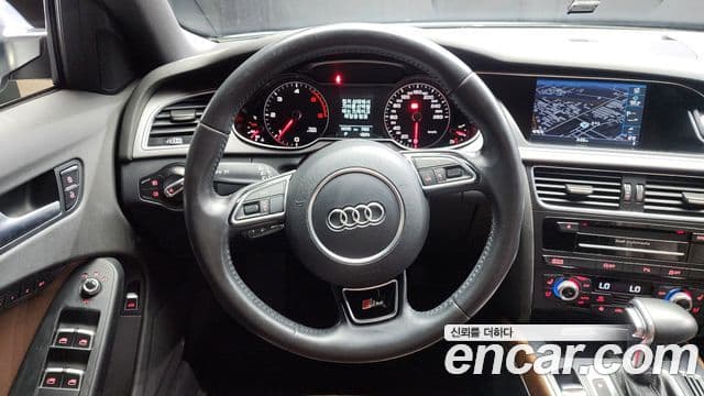 Audi New A4 B8, 2015 13