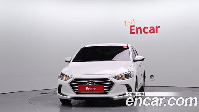 Hyundai Avante AD 1.6 e-VGT Smart, 2016 3