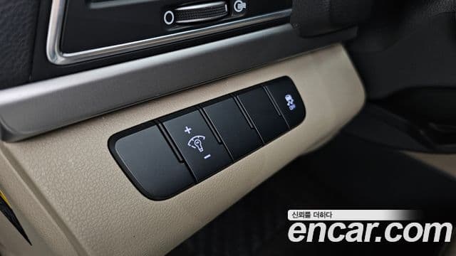 Hyundai Avante AD 1.6 e-VGT Smart, 2016 11