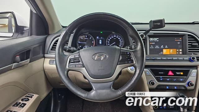 Hyundai Avante AD 1.6 e-VGT Smart, 2016 12