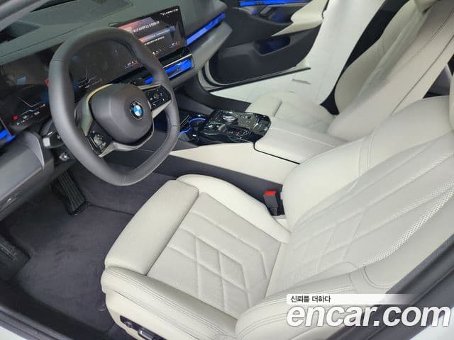 BMW 5시리즈 (G60), 2025 10