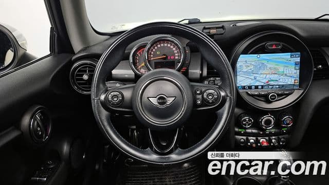 Mini Cooper D 3세대, 2016 13