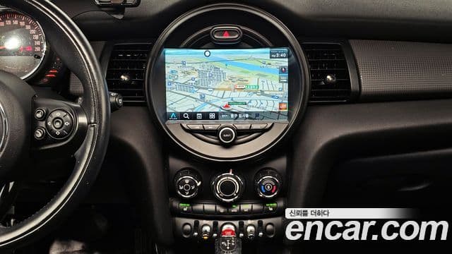 Mini Cooper D 3세대, 2016 14