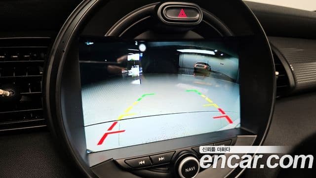 Mini Cooper D 3세대, 2016 15