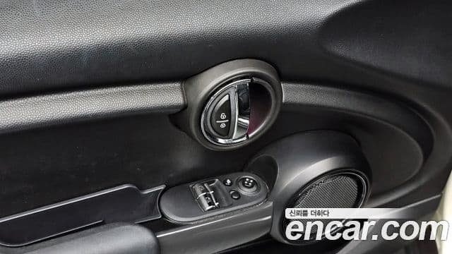 Mini Cooper D 3세대, 2016 19