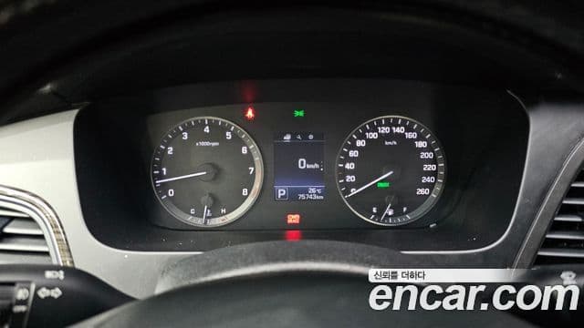 Hyundai LF Sonata LPI Modern(для людей с инвалидностью), 2015 8